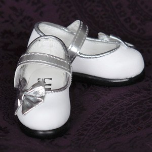 娃娃鞋子 KDS 43 White